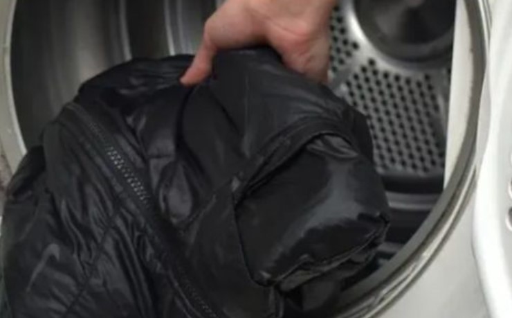 How to Wash a Leather Jacket in a Washing Machine